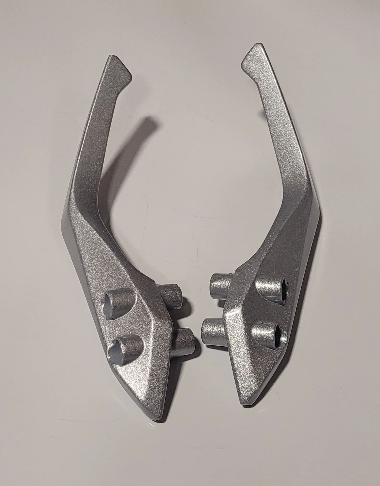 G2000 Rear left and right armrest